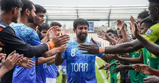 ফুটবলকে বিদায় বললেন মামুনুল, বাফুফের সম্মাননা